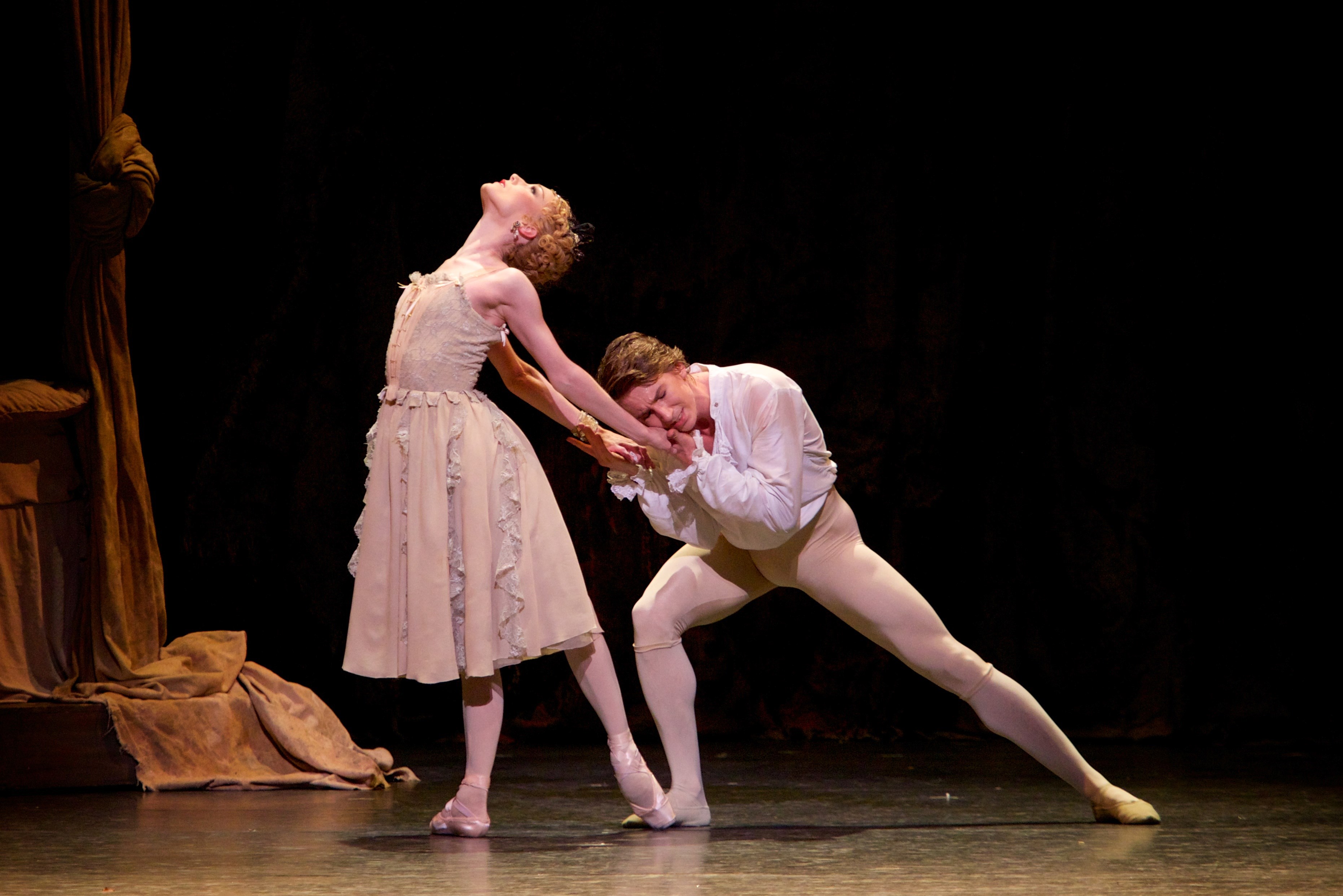 The Royal Ballet  Manon (MacMillan)